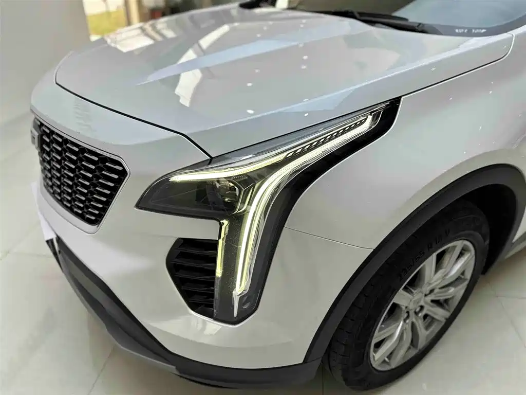 Cadillac XT4 2022 28T FWD Premium фото 6