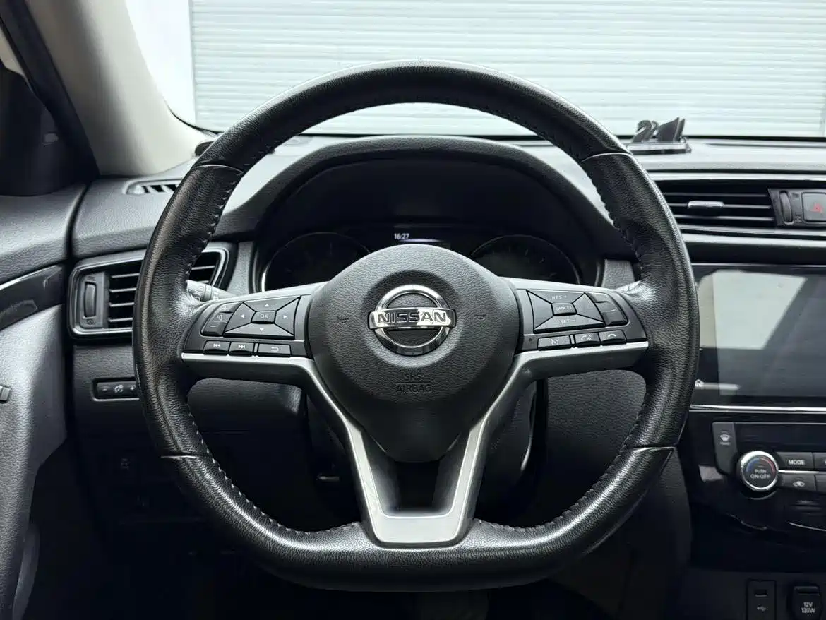 Фото 11 - Nissan X-Trail