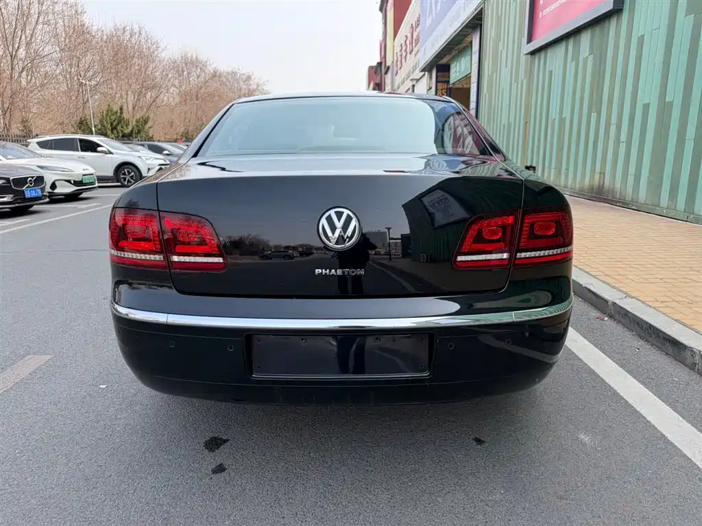 Volkswagen Phaeton 2014 3.0L Executive Edition фото 10