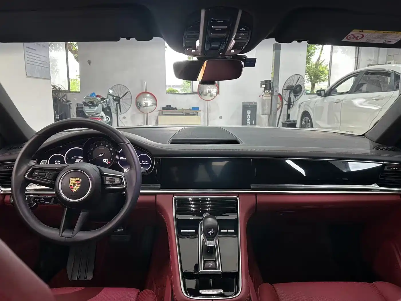Porsche Panamera 2022 Panamera 2.9T Platinum Edition фото 10