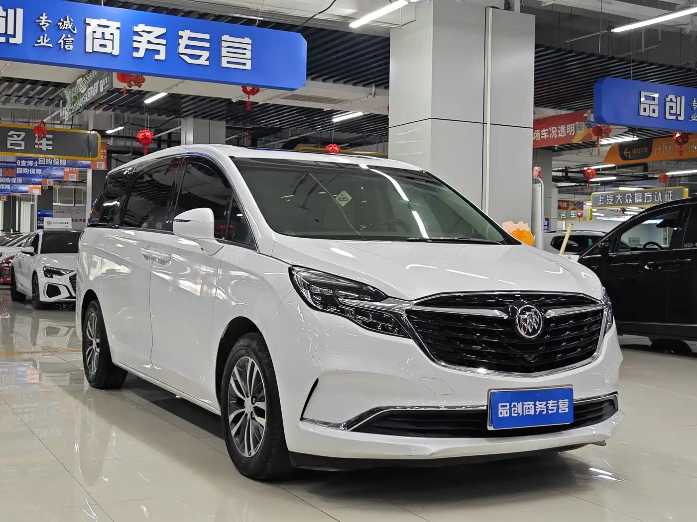 Buick GL8 2021 ES Landlord 653T Comfort фото 3