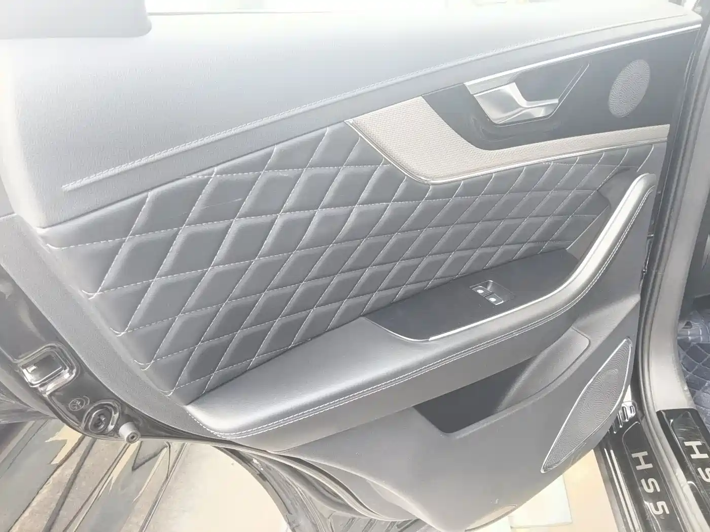 Hongqi HS5 2019 2.0T Smart Connect Enjoy Edition фото 9