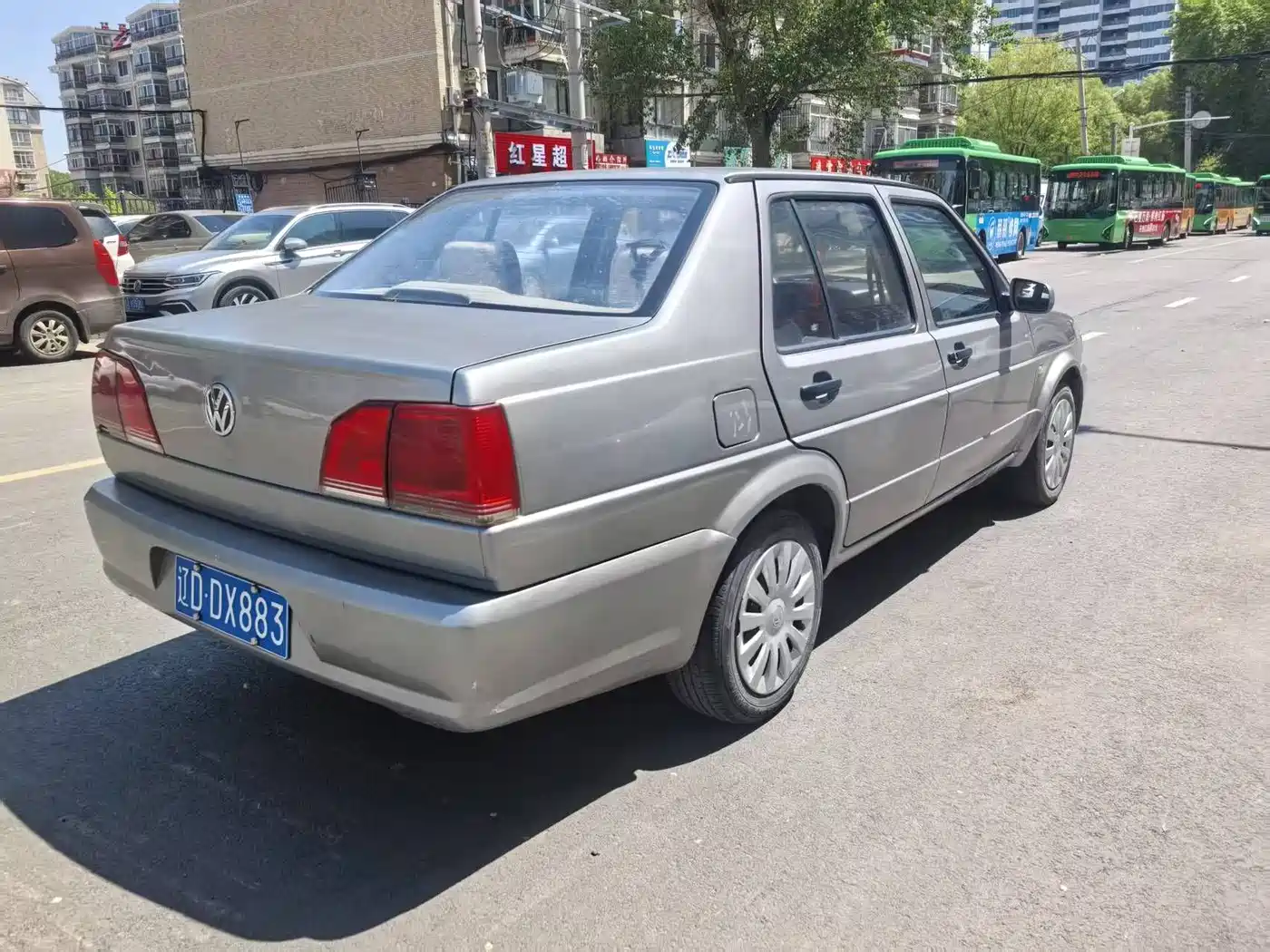 Volkswagen Jetta 2010 1.6L Partner фото 4