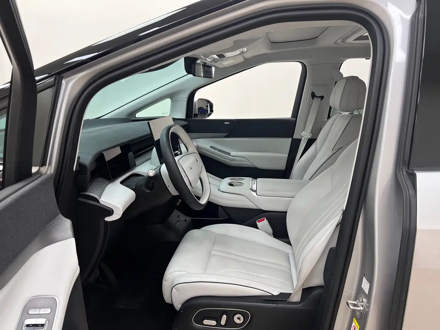 XPeng X9 2024 2024 640 AWD High Performance Max