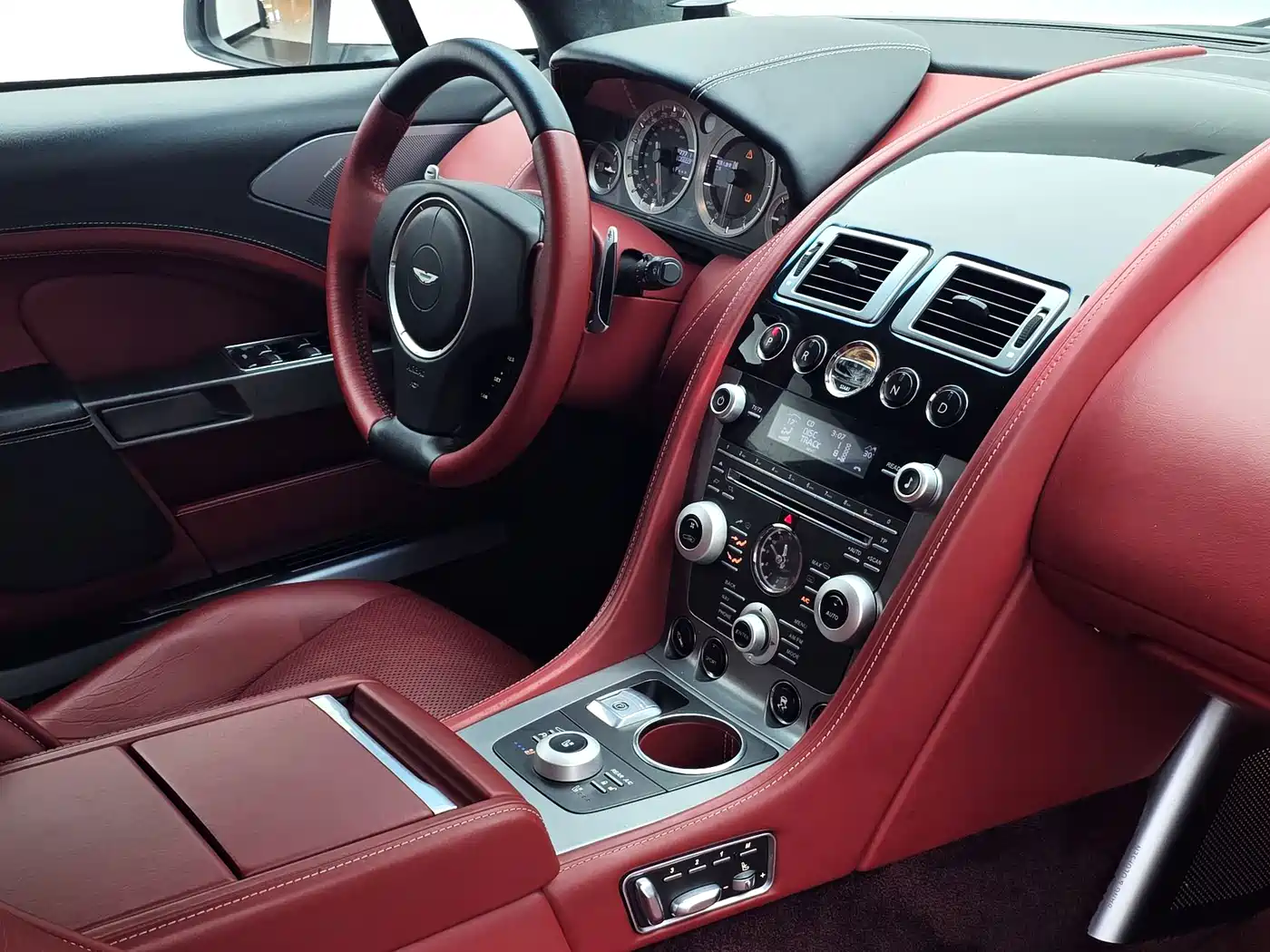 Aston Martin Rapide 2011 2010 6.0L