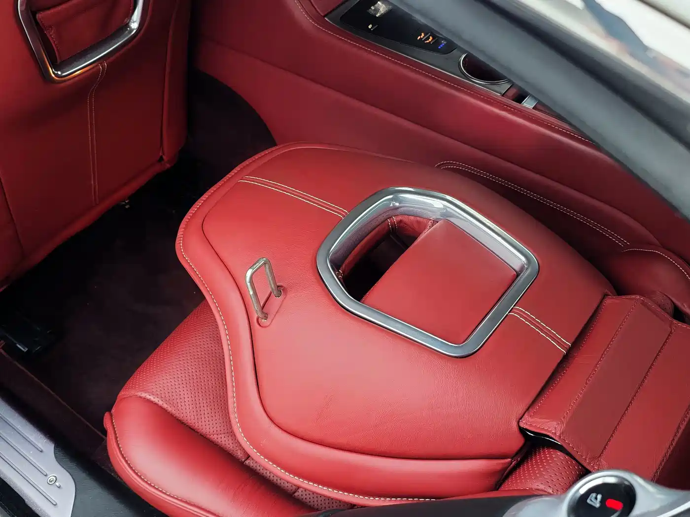 Aston Martin Rapide 2011 2010 6.0L
