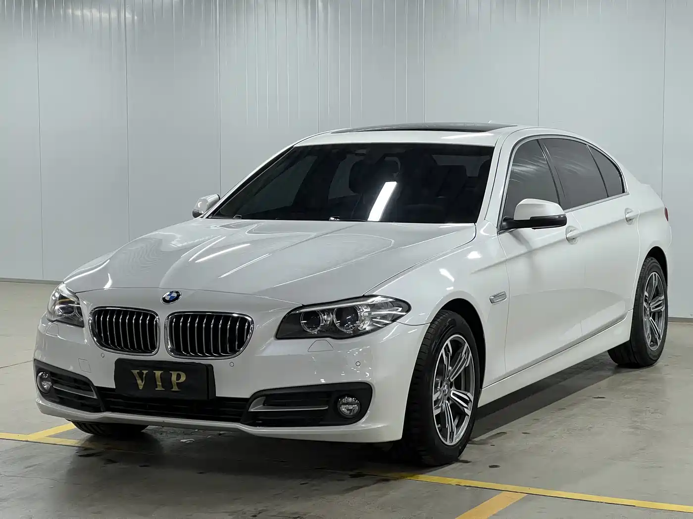 BMW 5 Series 2017 520Li Classic Edition