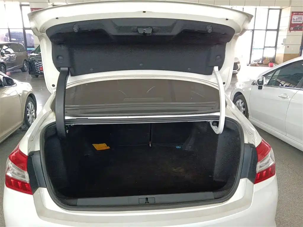 Peugeot 408 2014 1.8L Automatic Luxury Edition фото 19