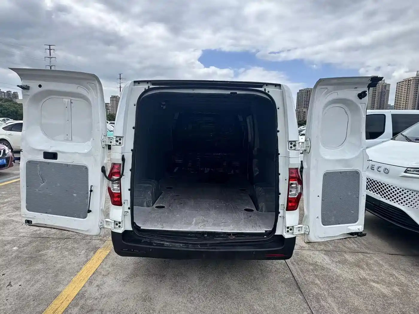 Фото 8 - Maxus Maxus EV30