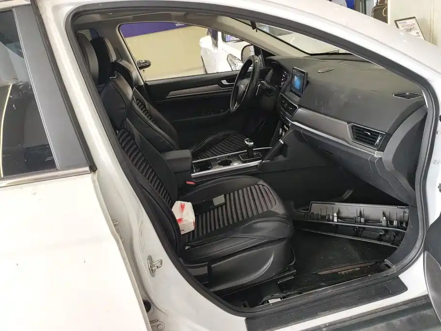 Photo 8 - Haval H6