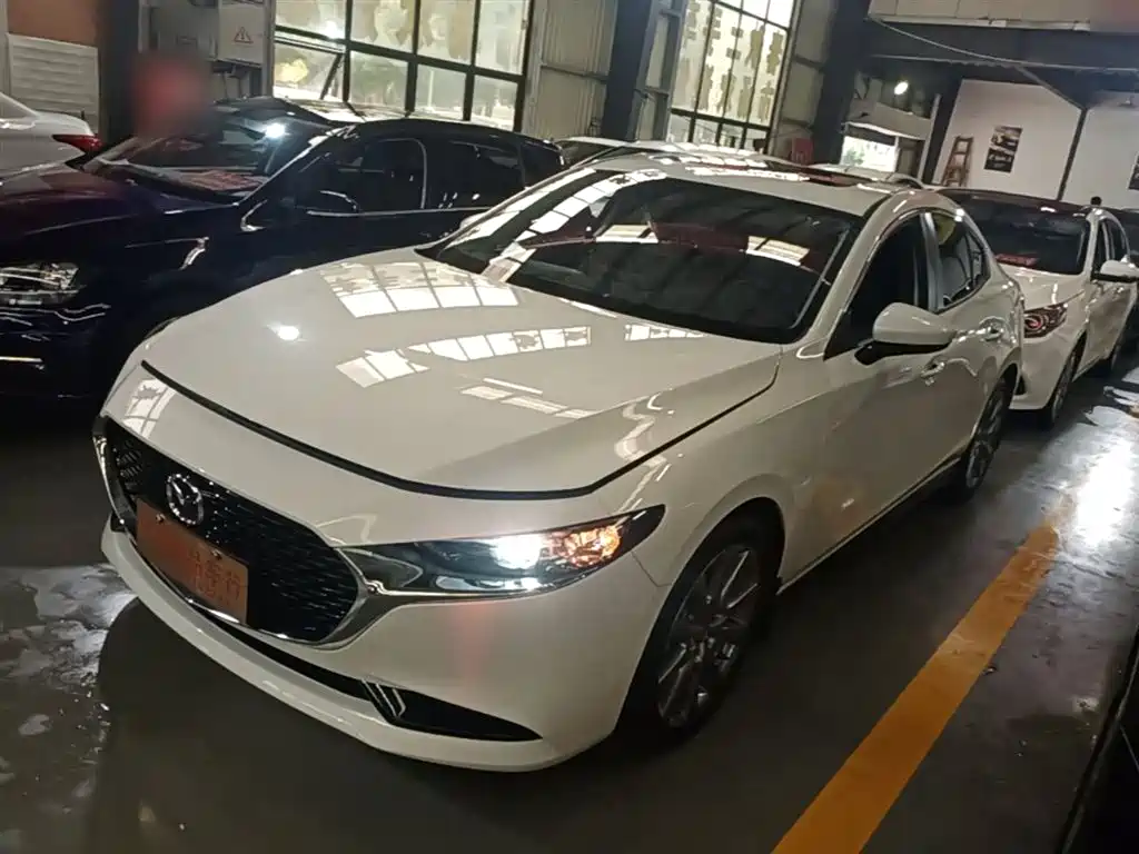 Mazda 3 Axela 2023 2.0L Auto Zhiya