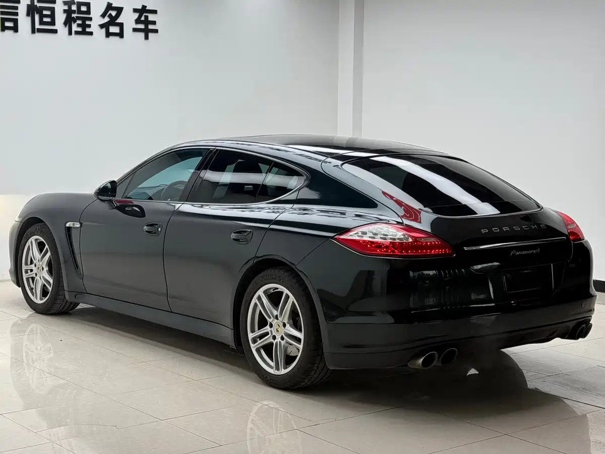 Porsche Panamera 2010 Panamera 4 3.6L фото 39