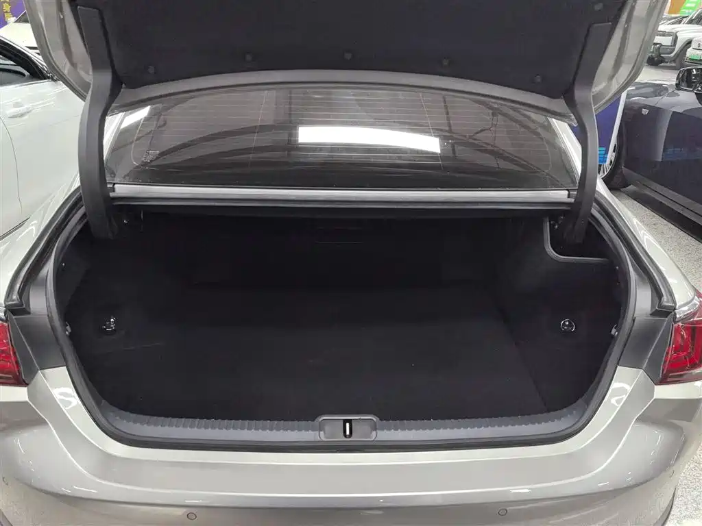 Lexus ES 2020 200 Luxury фото 15