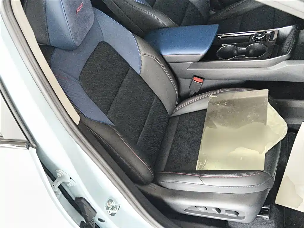 Chevrolet Equinox Plus 2024 102km RS Ultimate Edition фото 25