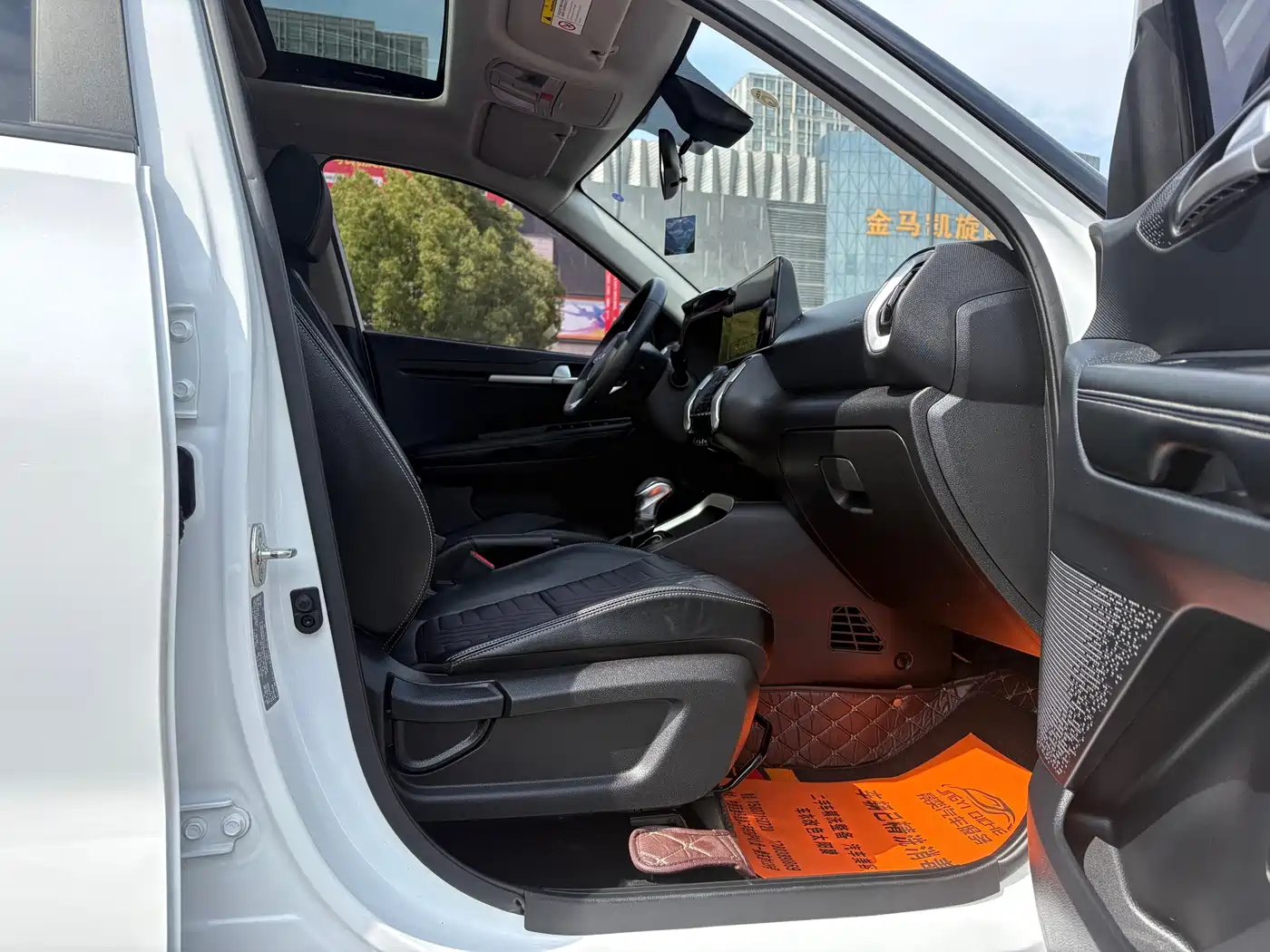 Kia Sonet 2024 1.5L Luxury Smart Edition фото 4