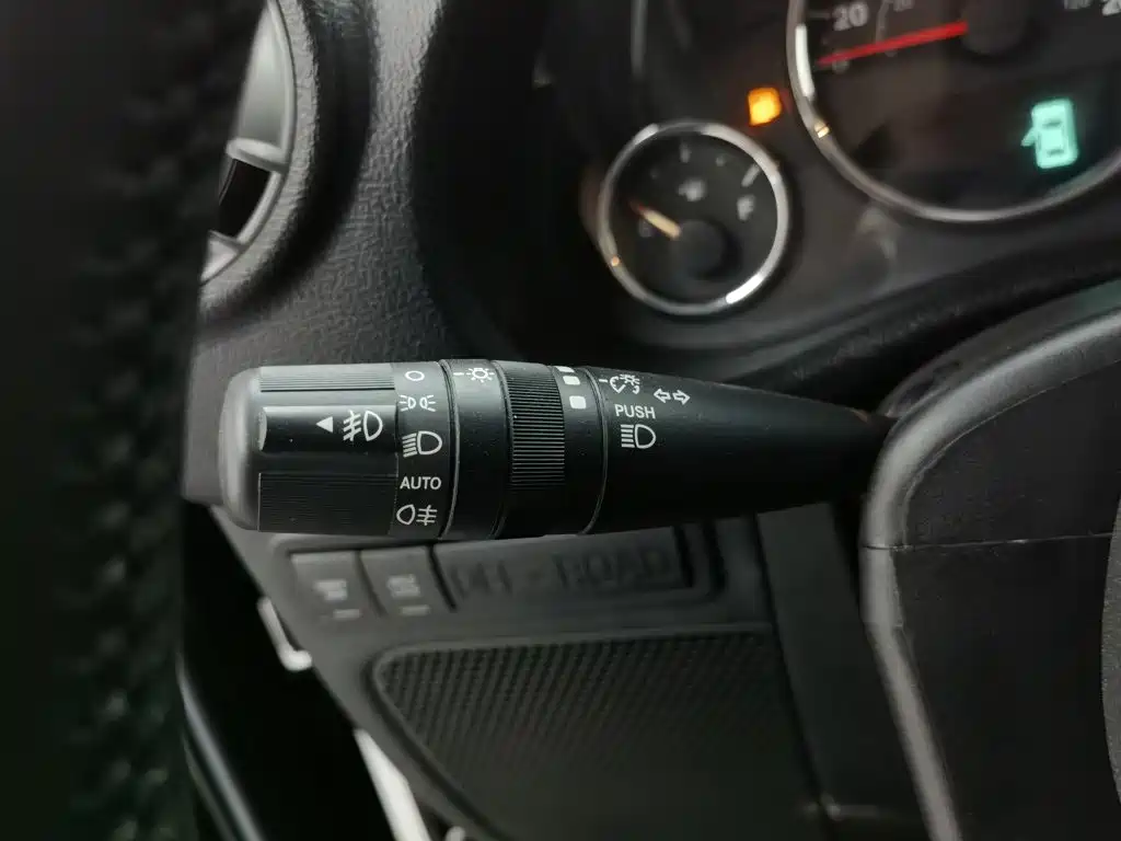 Photo 21 - Jeep Wrangler