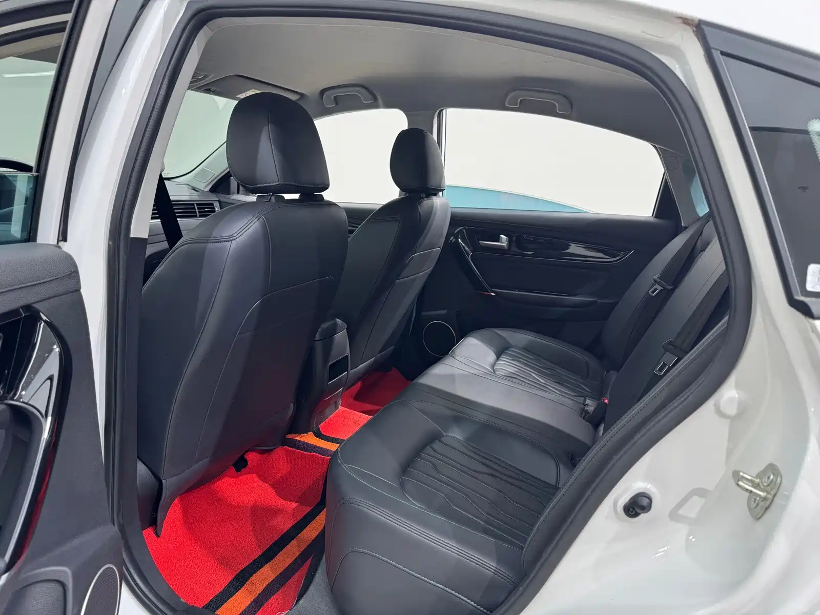 صورة 10 - Dongfeng Fengxing Fengxing S60EV