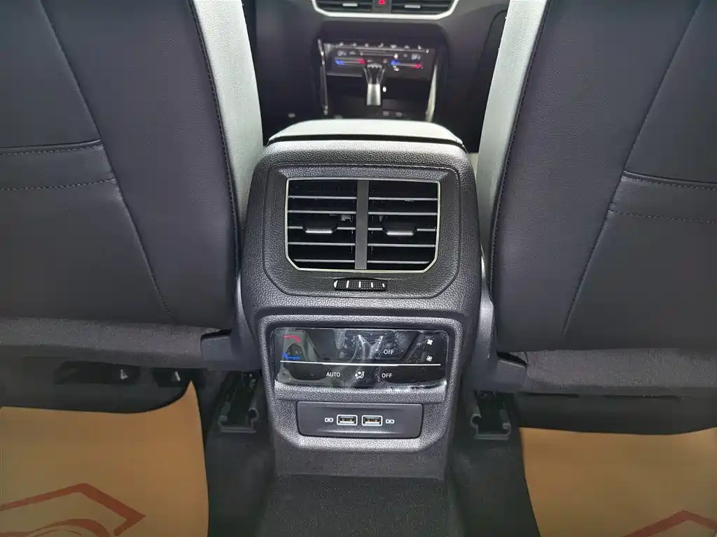 Volkswagen Tayron 2023 300TSI 2WD Luxury Plus Advanced Edition фото 15