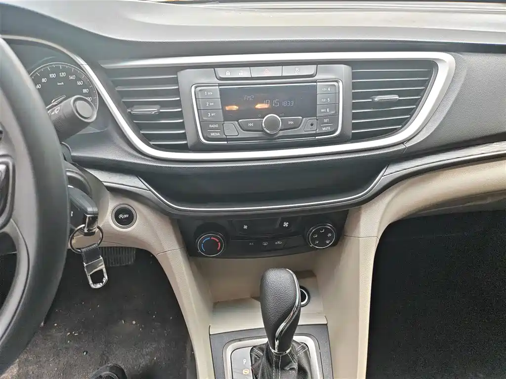 Buick Excelle 2015 15N Automatic Elite фото 13