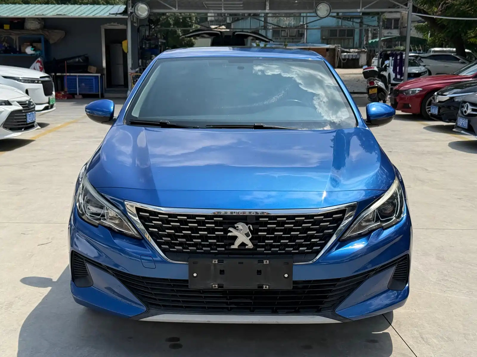 Photo 2 - Peugeot 408