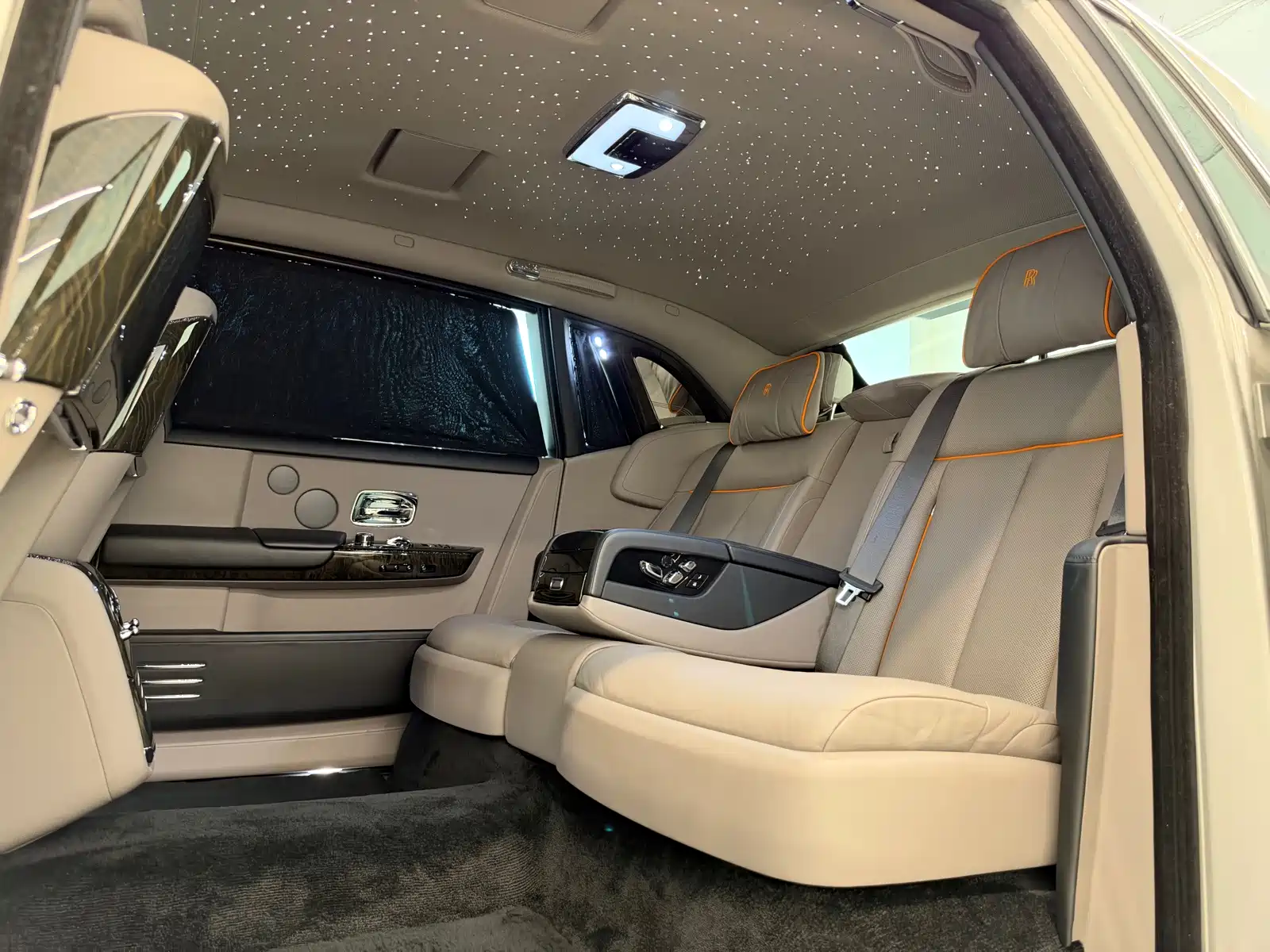 Фото 21 - Rolls-Royce Phantom