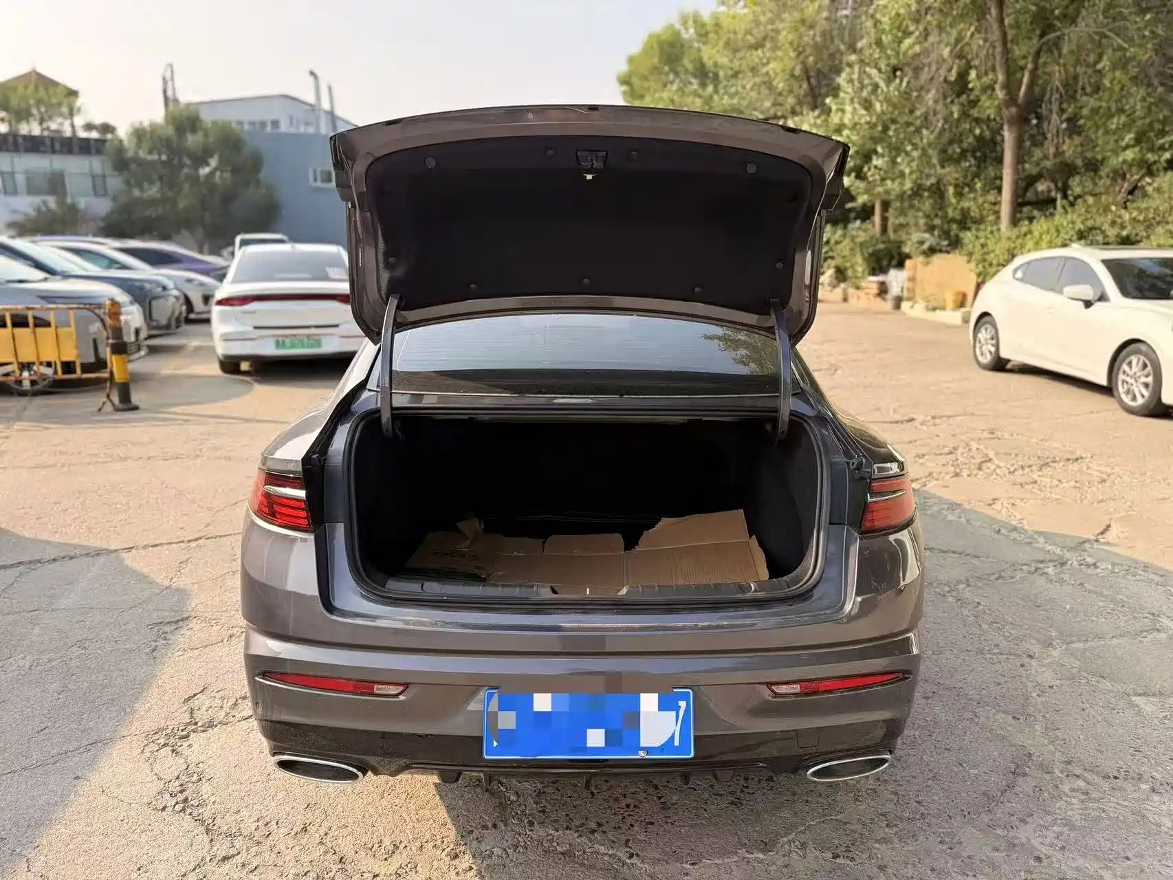 Фото 7 - Geely Preface