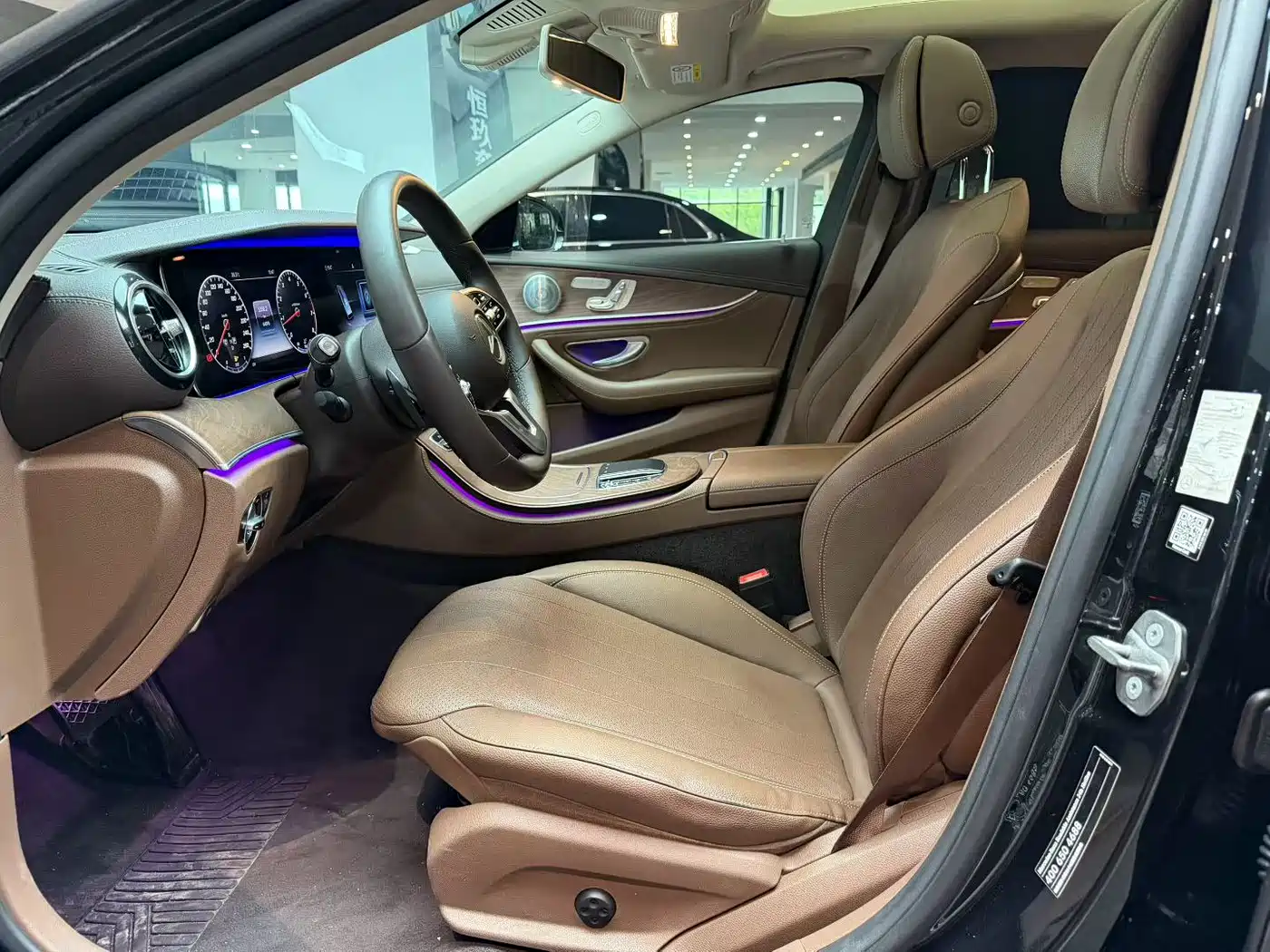Mercedes-Benz E-Class 2020 E 300 L Luxury Model фото 6