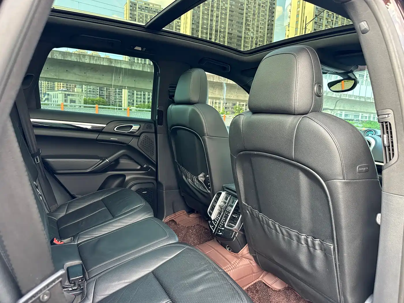 Porsche Cayenne 2014 Cayenne Platinum Edition 3.0T фото 11