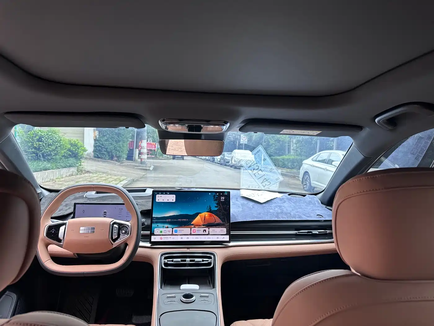 Geely Galaxy Galaxy A7 2025 EM-i 70km Luxury Edition фото 7
