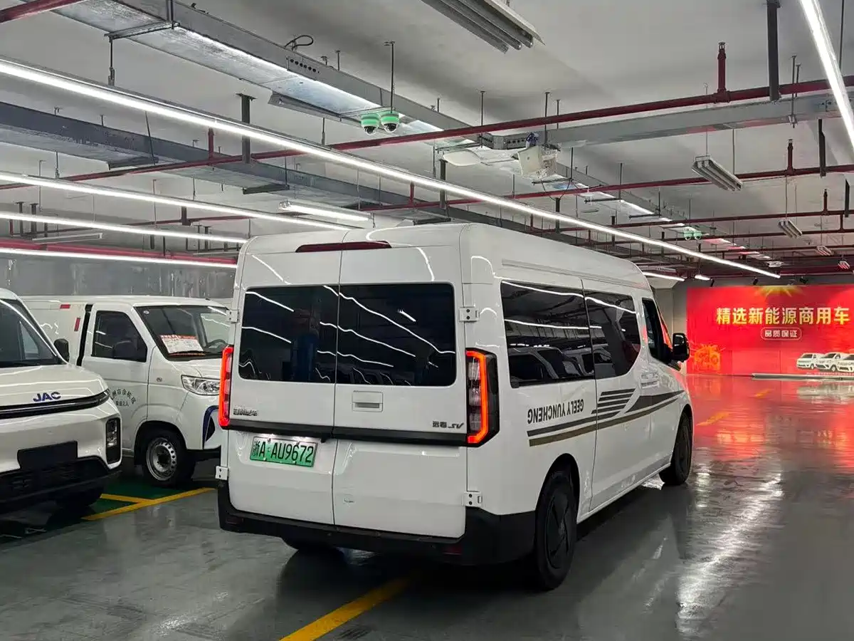 Фото 9 - Yuan Cheng Farizon Super VAN