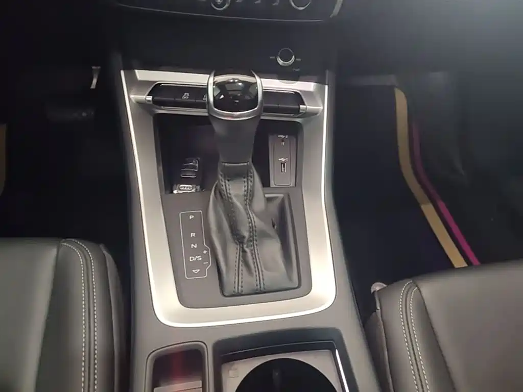 Audi Q3 2019 35 TFSI Progressive Elegance фото 14