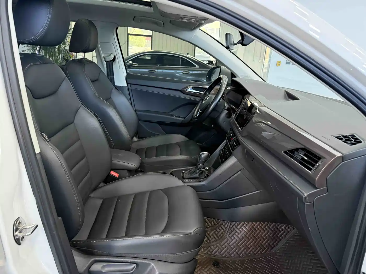 Volkswagen Tharu 2022 280TSI 2WD Comfort фото 15