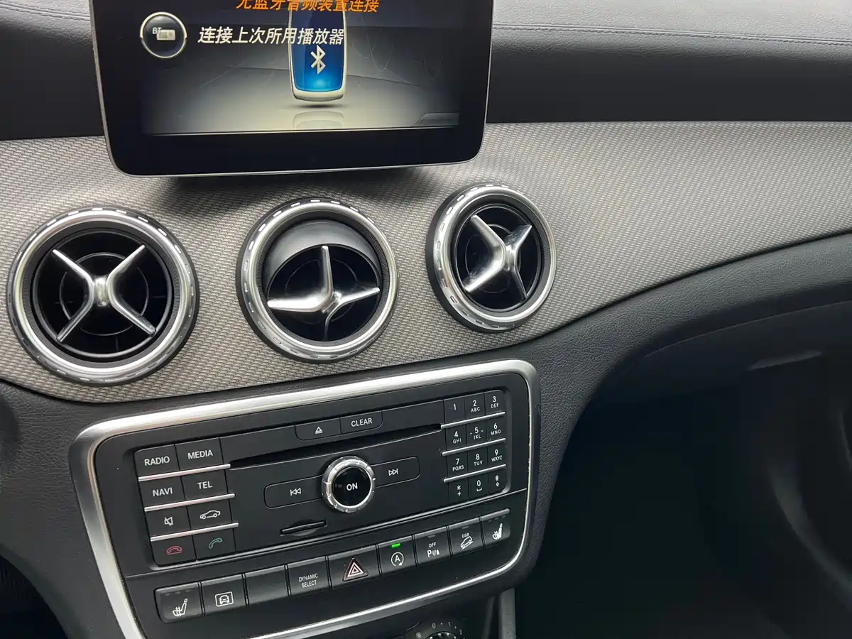 Mercedes-Benz GLA 2017 GLA 220 4MATIC Fashion фото 14