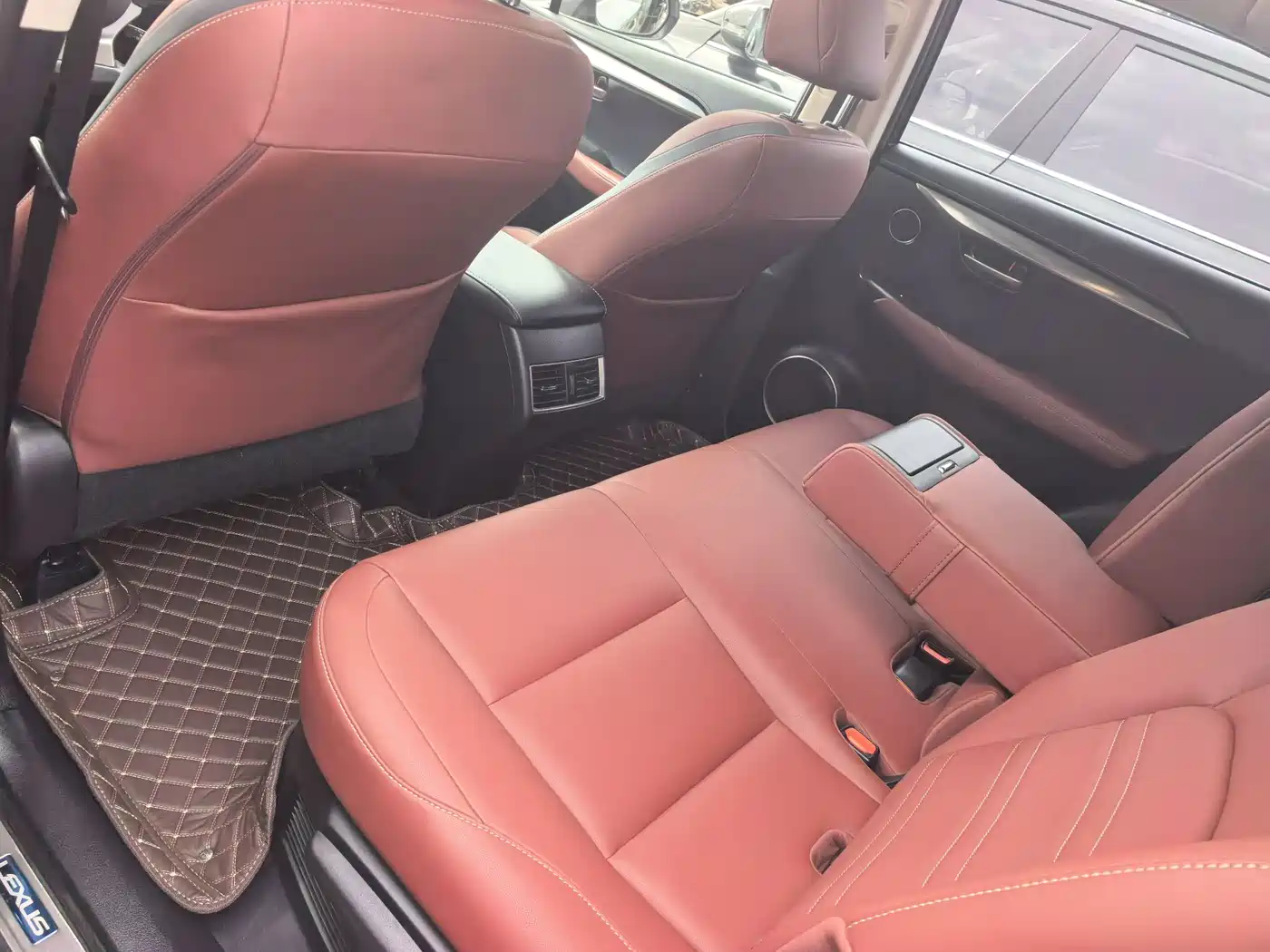 Lexus NX 2016 200 AWD F Sport фото 13