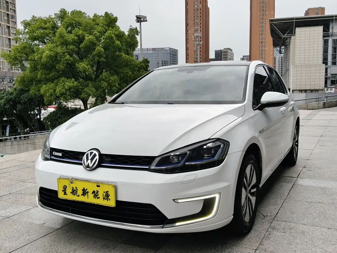 Volkswagen Golf Electric 2020 Chi