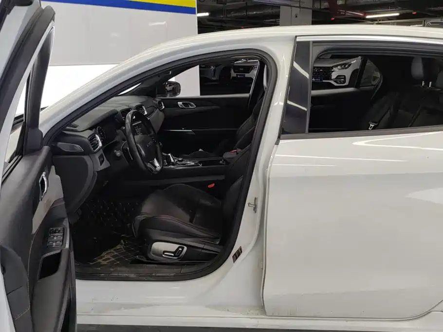 Lynk & Co 03 2019 2.0TD Auto Power Version фото 9