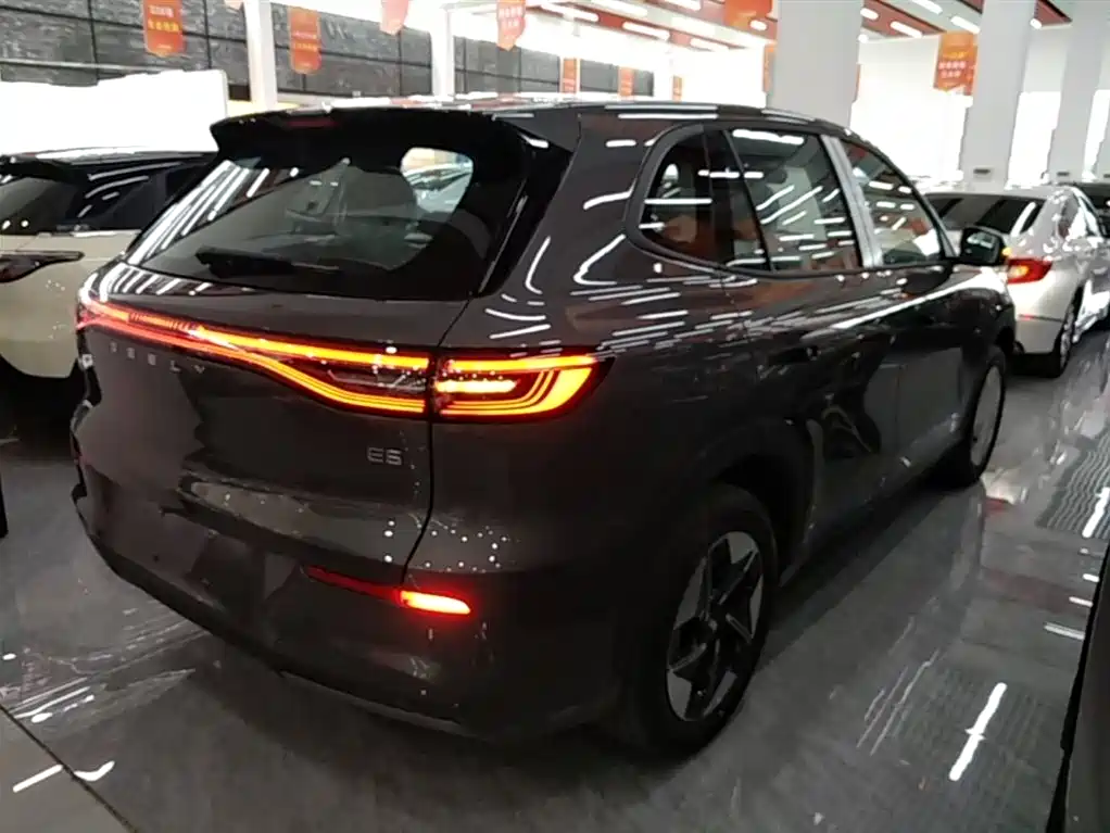Geely Galaxy Galaxy E5 2026 530km Voyager Edition фото 7