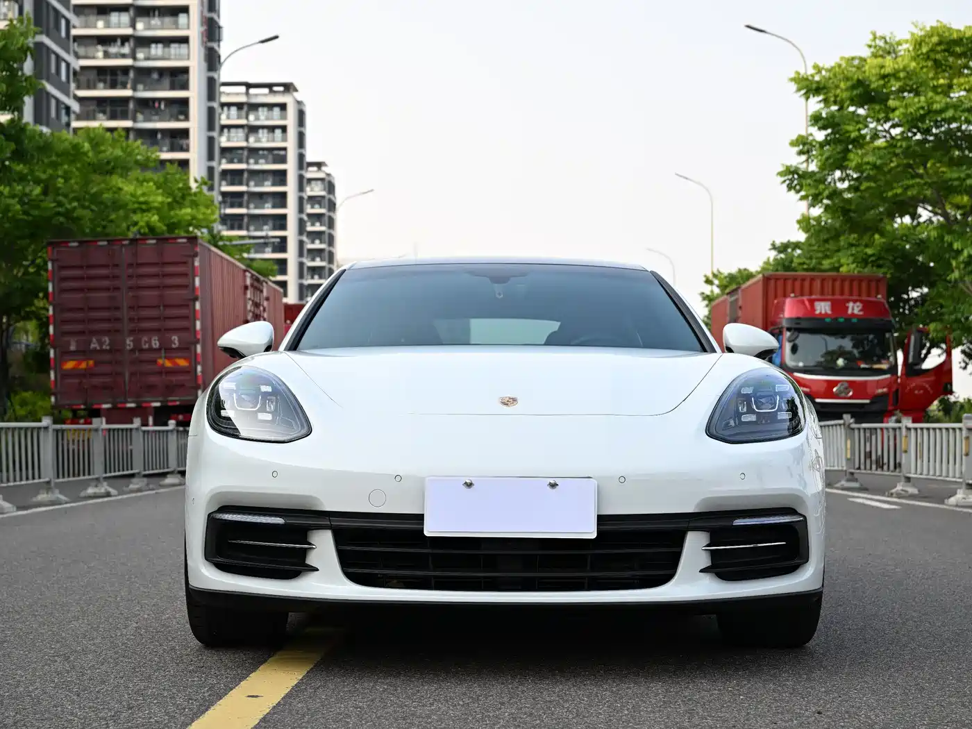 Porsche Panamera 2017 Panamera 4 Executive Long Wheelbase 3.0T фото 2