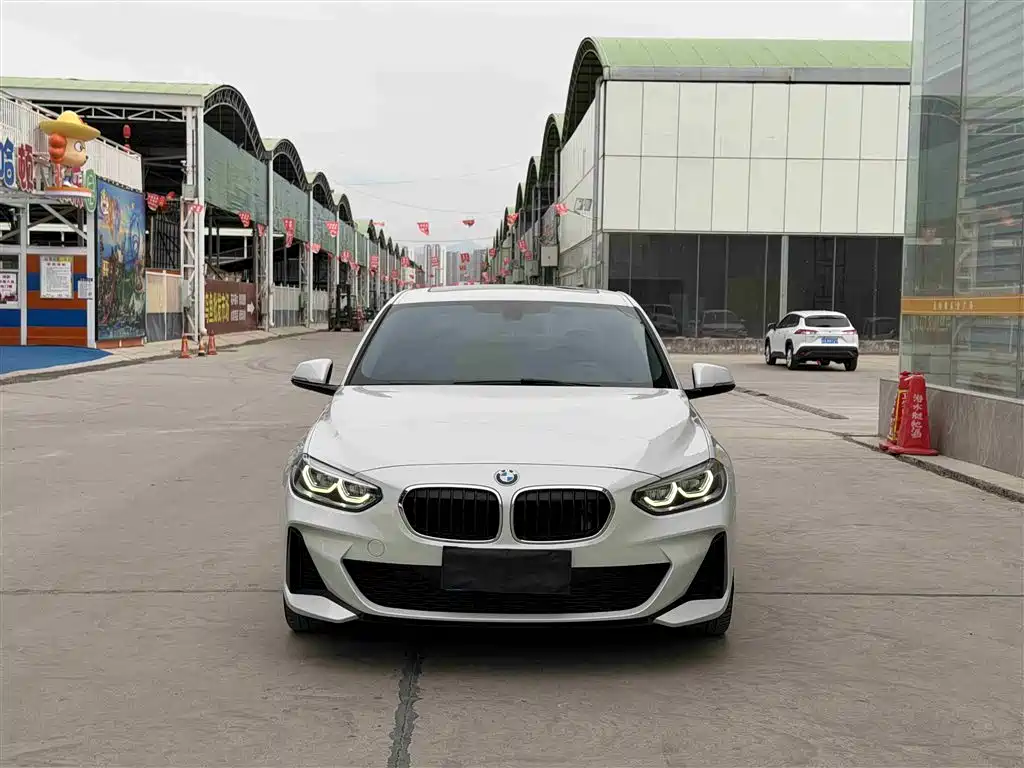 BMW 1 Series 2020 Model 120i M Sport Package фото 2