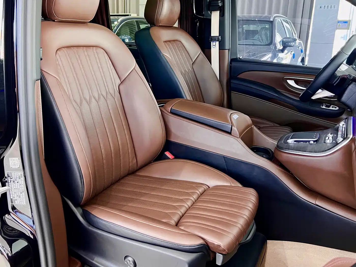 MERCEDES-BENZ V-CLASS