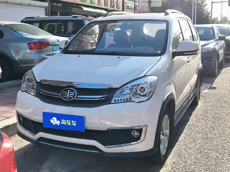 FAW Senya S80 2015 2014 1.5L Manual 5-seater Sport Urban C Edition