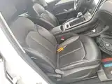 Photo 25 - Roewe i6 MAX EV