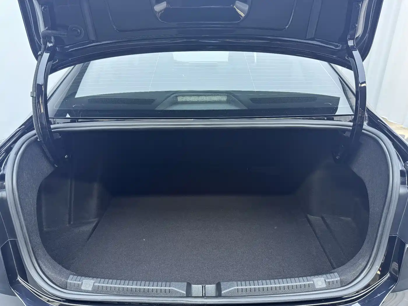Volkswagen Lavida 2023 280TSI DSG Starlight Comfort Edition фото 15