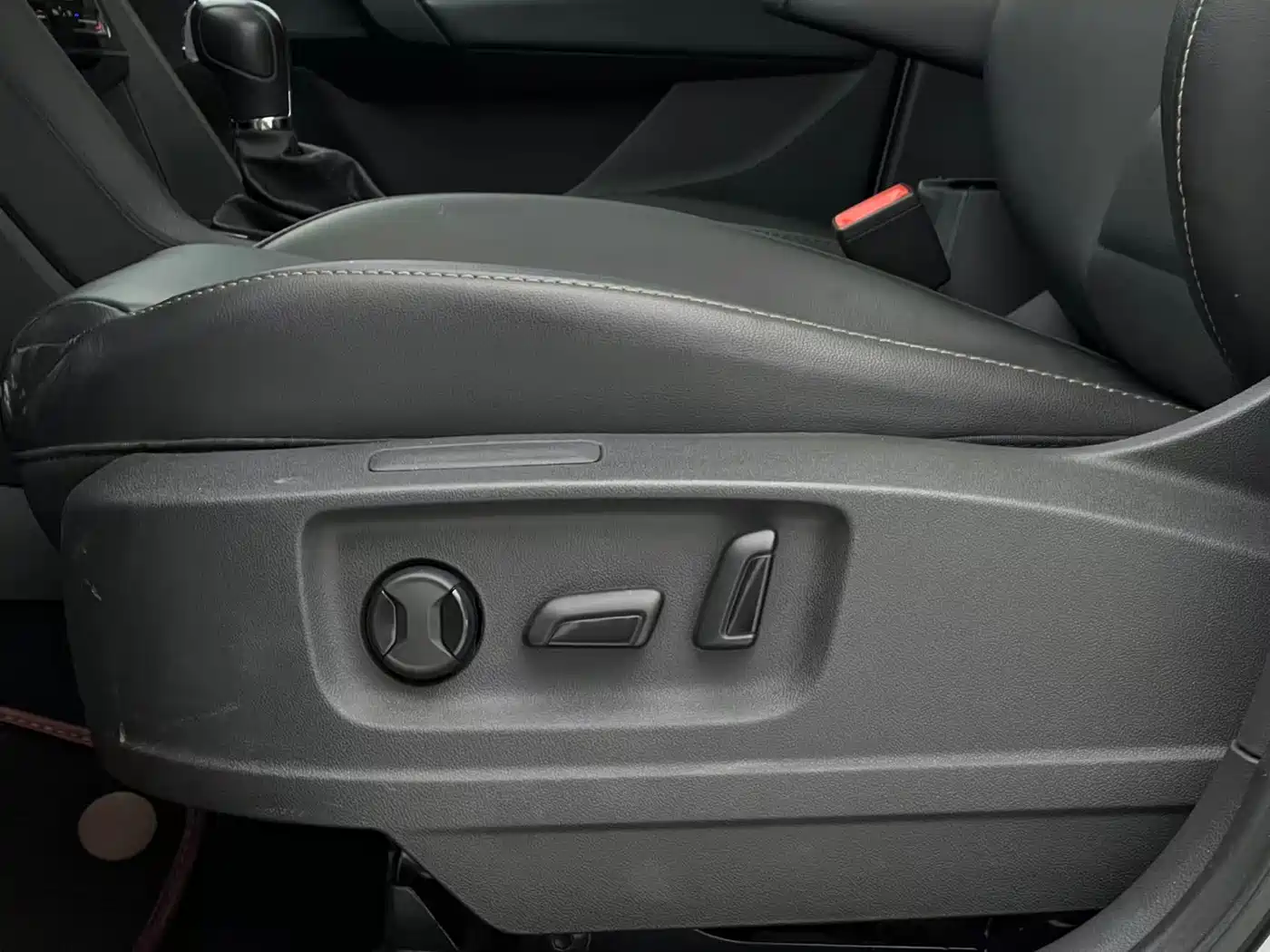 Volkswagen Tharu 2022 280TSI FWD Luxury Edition фото 20