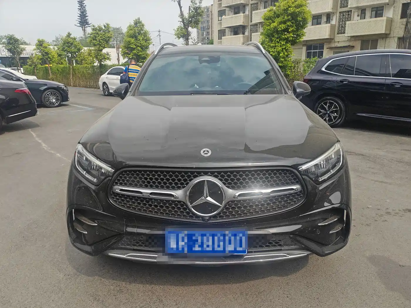 MERCEDES-BENZ GLC