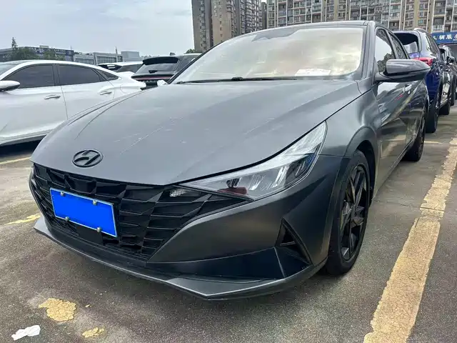 HYUNDAI ELANTRA