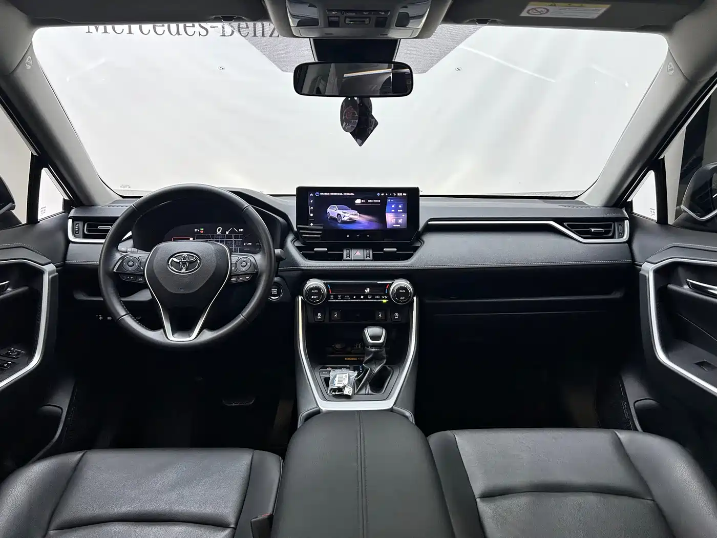 Toyota RAV4 Rongfang 2023 2.0L CVT FWD Style Plus Edition фото 9