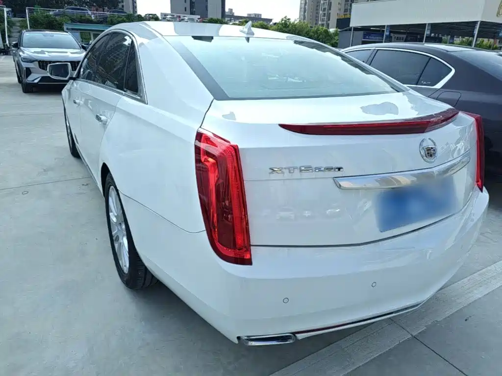 Cadillac XTS 2015 2014 28T Comfort