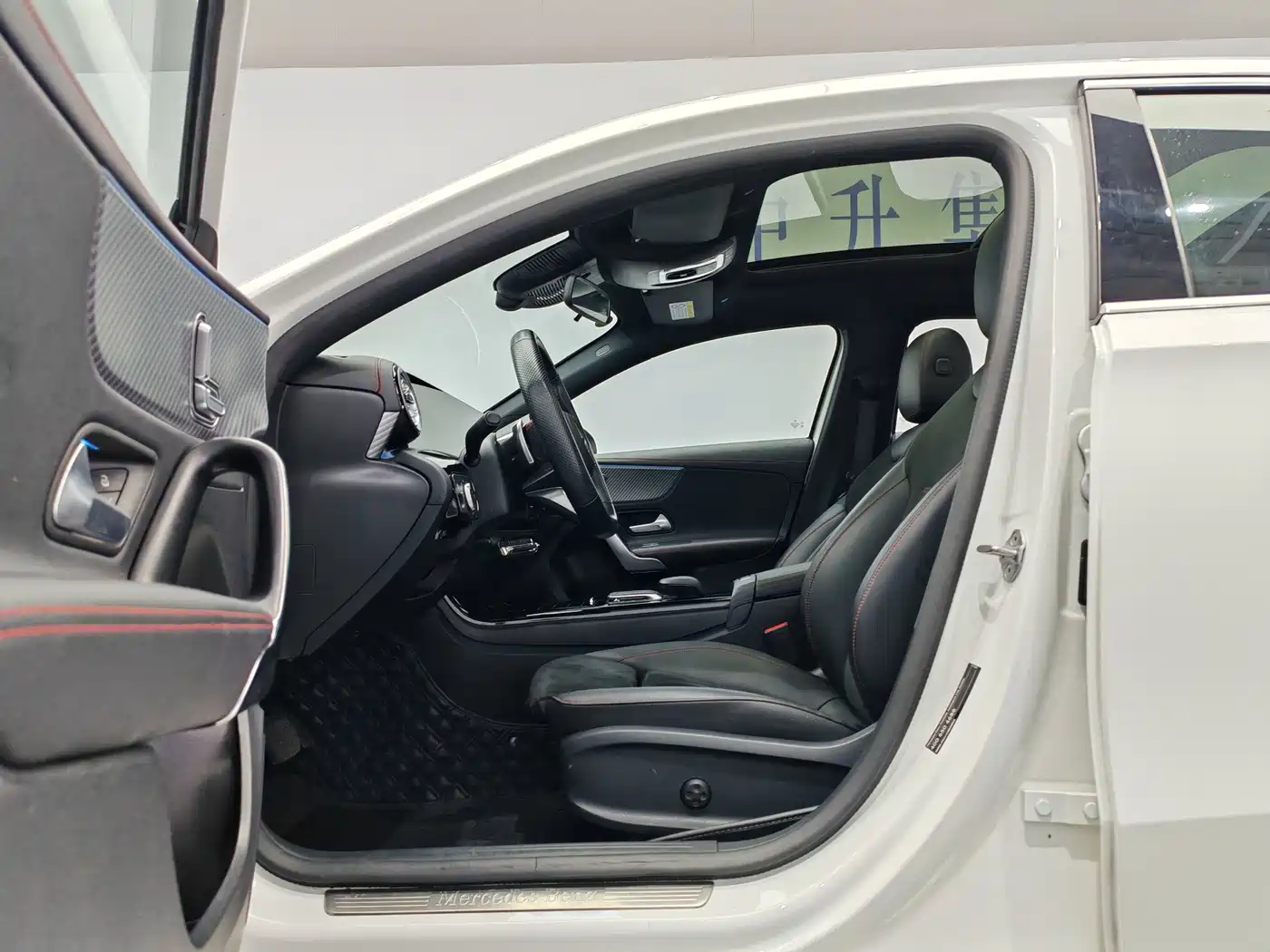 Mercedes-Benz A-Class 2023 A 200 L Fashion фото 11