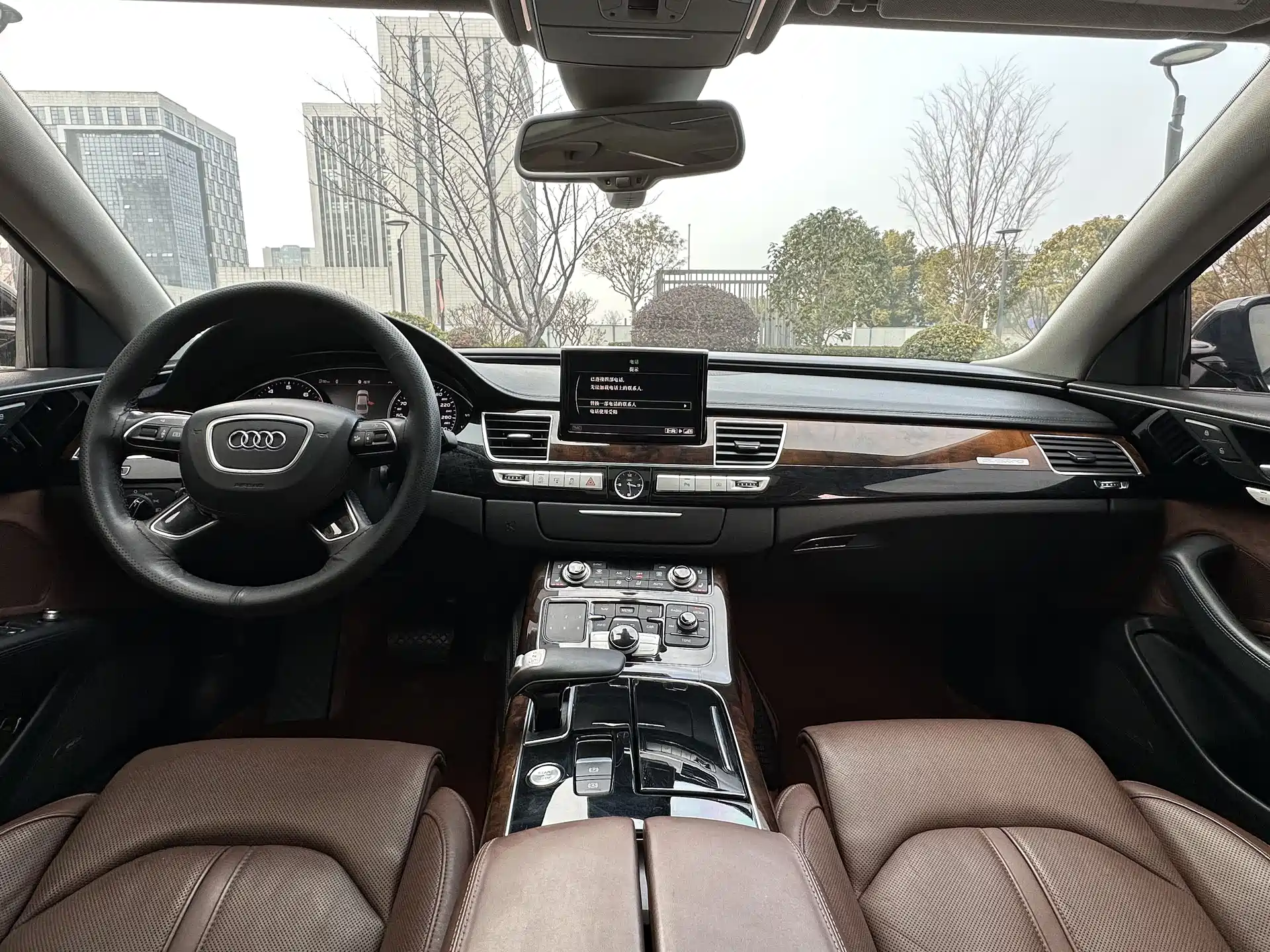 Фото 11 - Audi A8